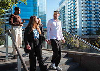 Etudiants au cœur de La Défense