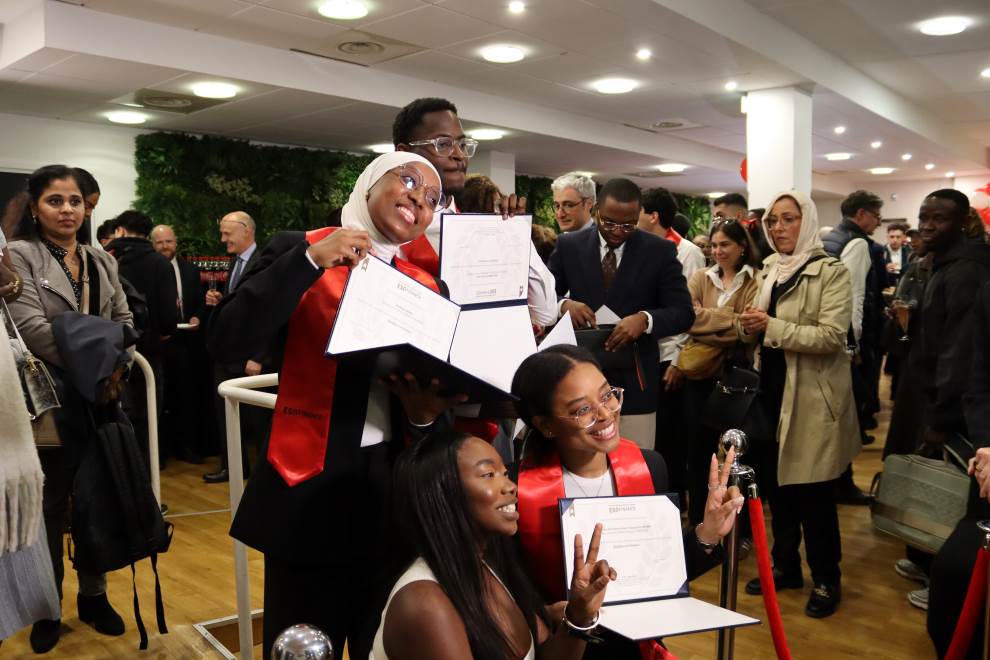 Les diplômés utilisent le photobooth