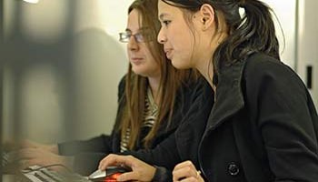 Travailler dans un cabinet d’expertise comptable avec le DCG