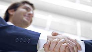 Être conseiller financier : compétences, missions et évolution