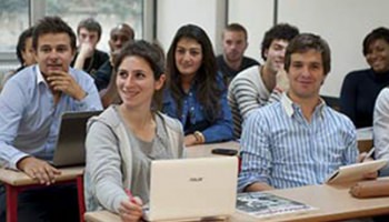 Quel est le profil des étudiants qui décident de suivre la formation au DCG ?