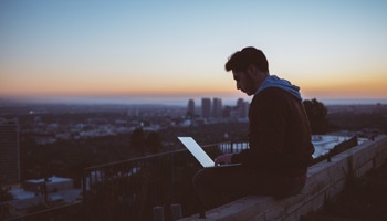 Quel est le programme académique du Bachelor ESG Finance ?