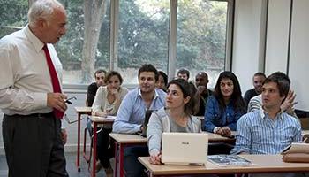 Peut-on travailler tout en préparant le DCG ?
